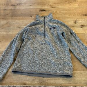 Small Patagonia pullover